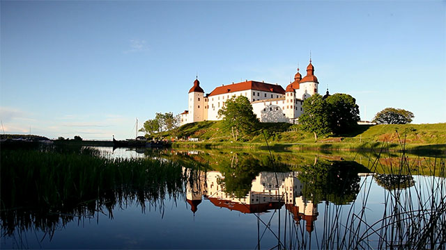 Mellan sjöarna Läckö slott